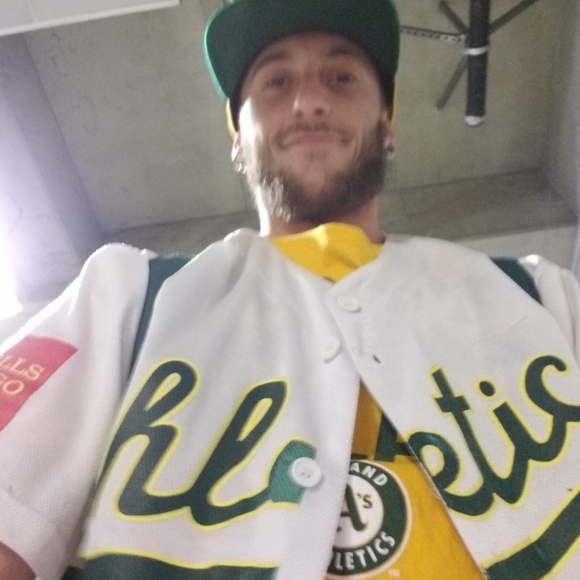 Meet your Posher, Caleb - Picture 4 of 8